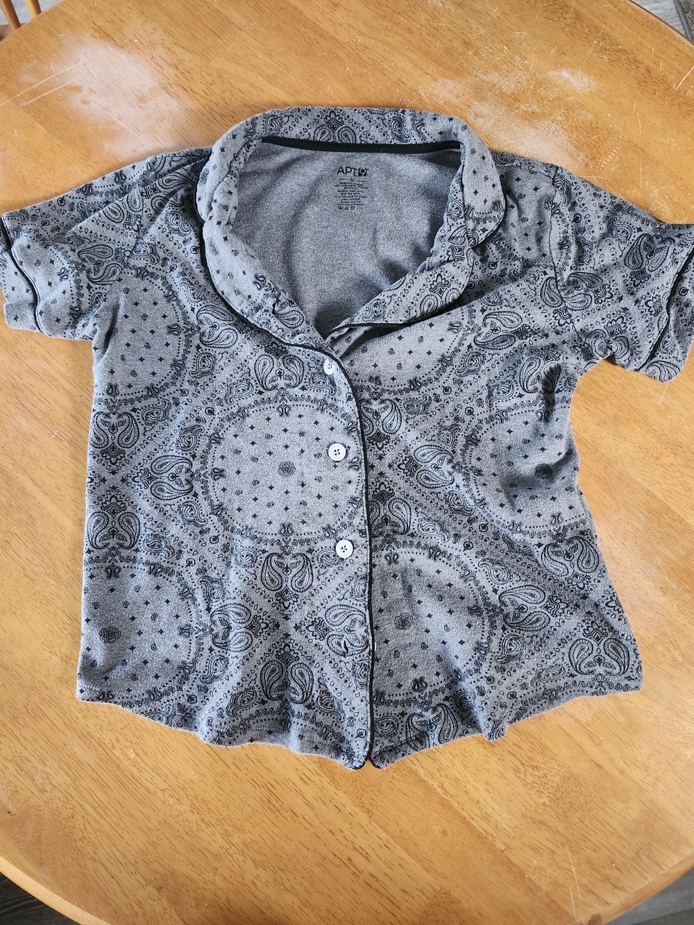 Apt. 9 Grey Paisley Short Sleeve Button-Up Shirt